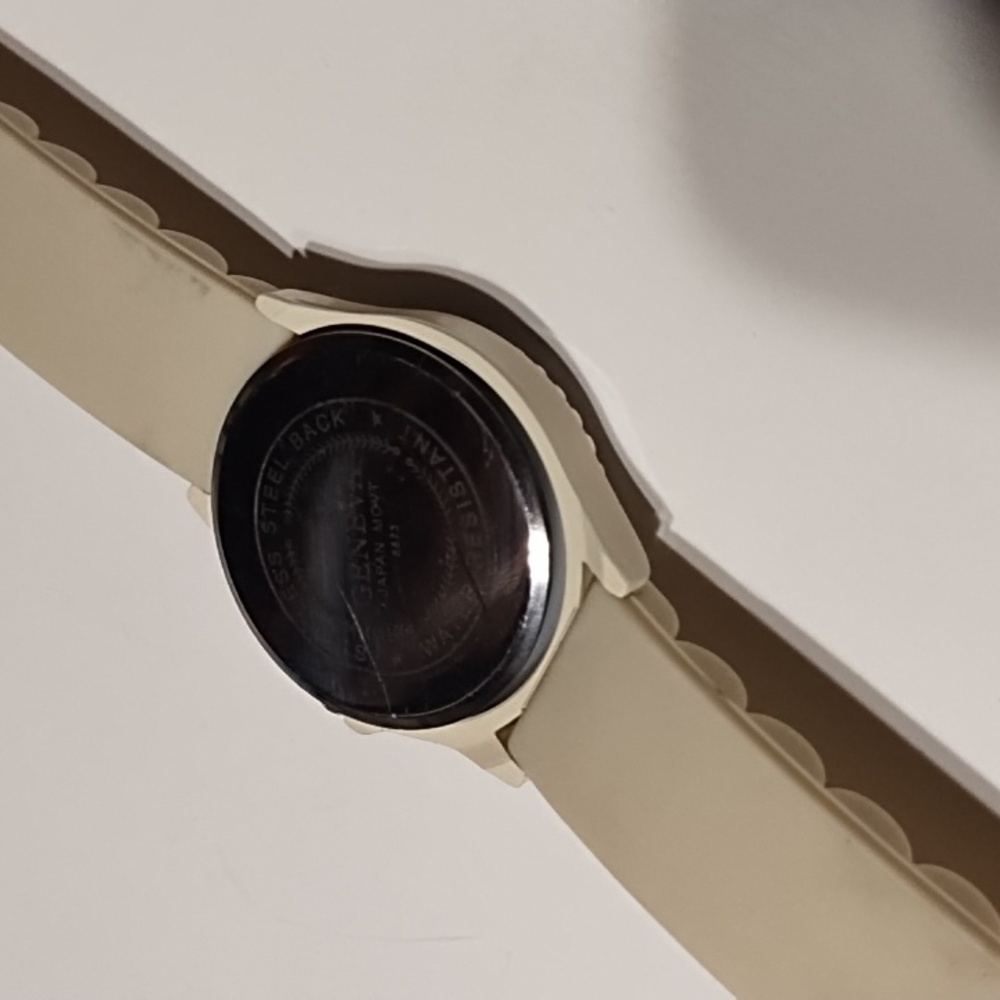 Nwot Geneva Cream Watch - Picture 7 of 8